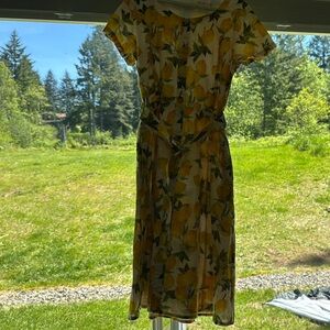 Ivy City Co Yellow Lemon-Print Midi Dress